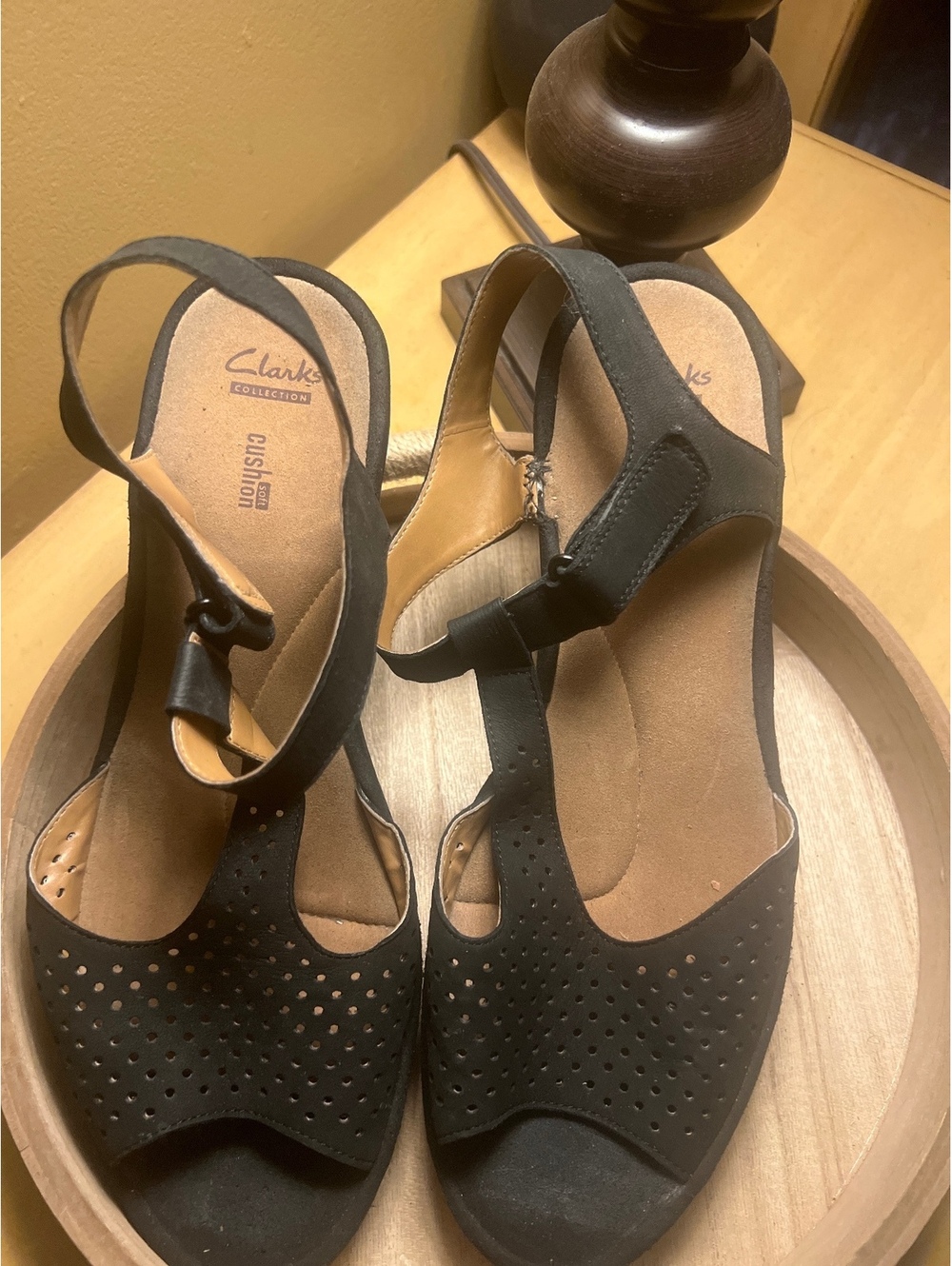 Clarks Women's Black Perforated Slingback Sandals Size 12 Wide